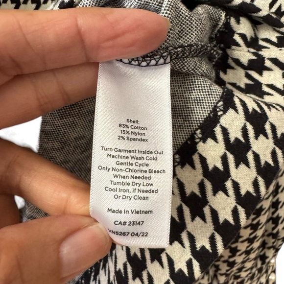 Talbots Pearl Button Cuff Blouse Top Size XLP Black White Houndstooth Office - Picture 7 of 10